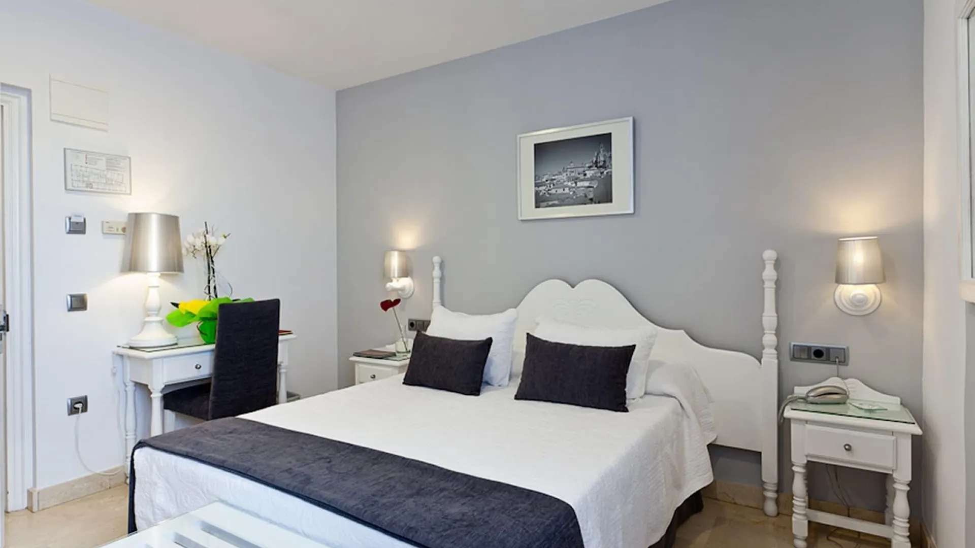 Hotel Carlos V Tolède 3*,